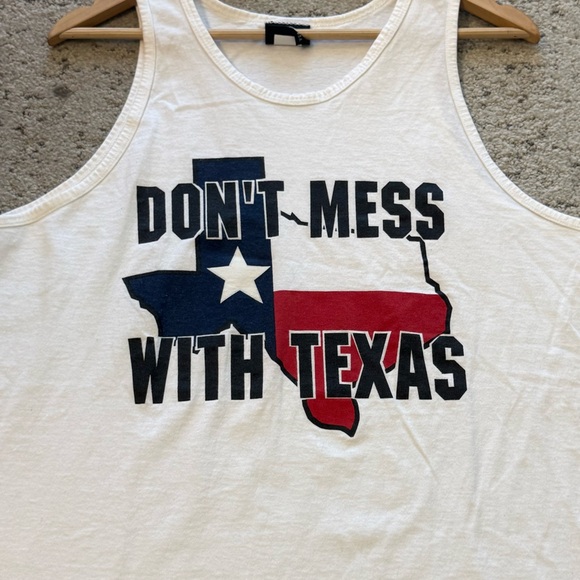 Maui and Sons VINTAGE L “Don’t mess with Texas” cotton White Tank - Picture 7 of 11